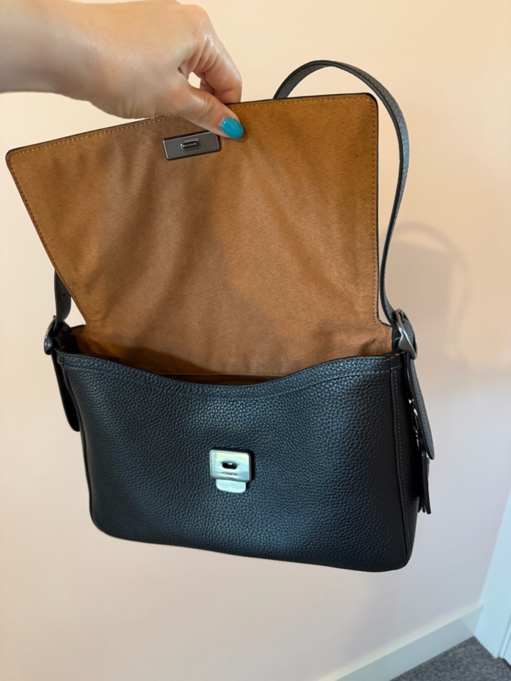 Coach Black Large Etta Flap Shoulder Bag - Picture 4 of 7